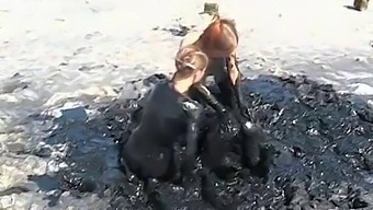 Genç Rus Fahişeler Kirli Oyunlar Oynuyorlar