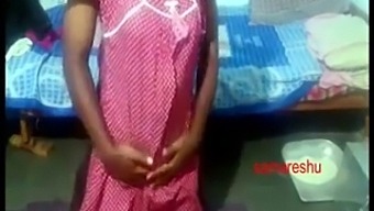Venkovský Pár Z Andhra Pradesh Se Oddává Sexuálním Aktivitám