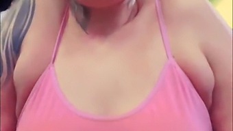 Jag Blev Kåt På Gymmet Och Bjöd In Min Vän Att Gå Med Mig I Duschen För Lite Het Action